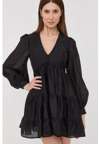 BARDOT - Bardot sukienka kolor czarny mini rozkloszowana. Kolor: czarny. Materiał: tkanina. Typ sukienki: rozkloszowane. Długość: mini