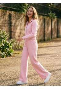 Sinsay - Spodnie dresowe wide leg - różowy. Kolor: różowy. Materiał: dresówka #1