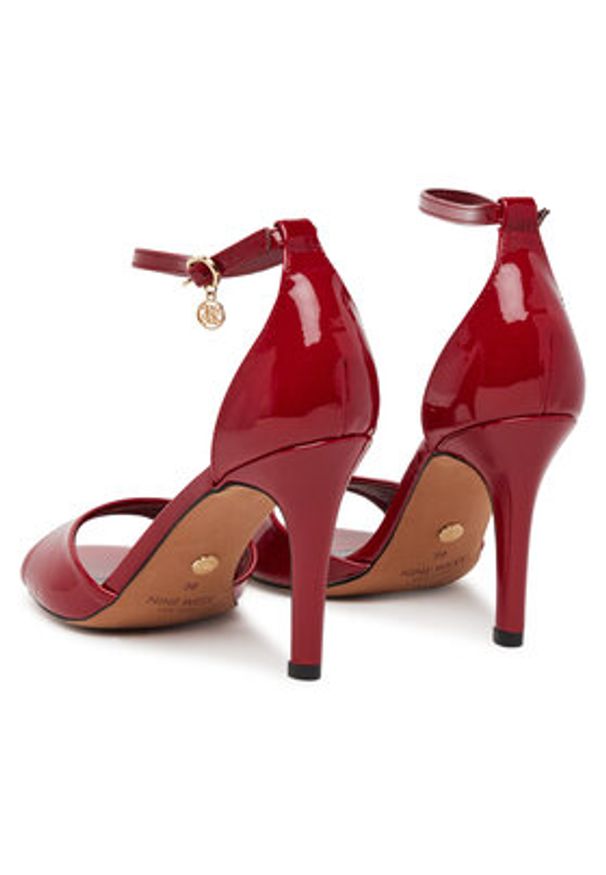 Nine West Sandały S4S16766 Czerwony. Kolor: czerwony. Materiał: materiał, syntetyk