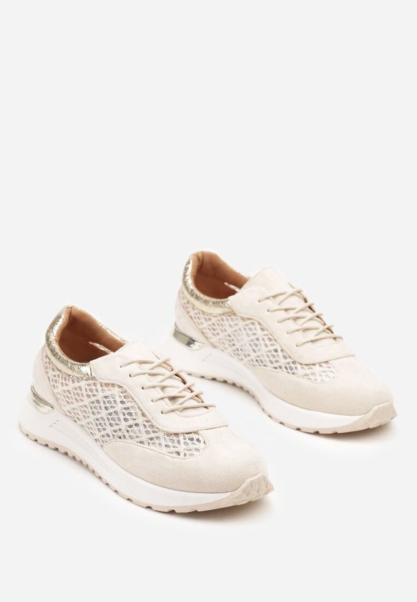 Renee - Beżowe Ażurowe Sneakersy na Podeszwie z Metaliczną Wstawką Neomira. Okazja: na co dzień. Kolor: beżowy. Materiał: jeans. Wzór: ażurowy