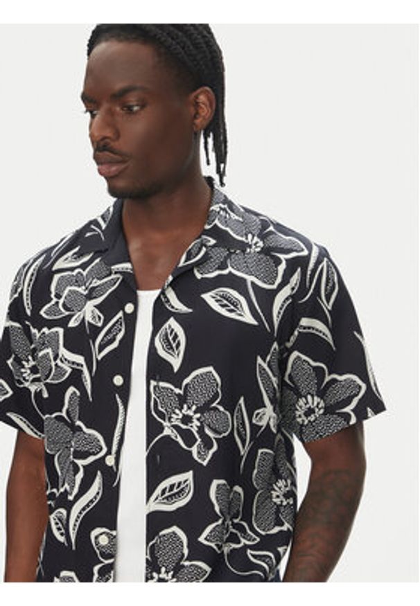 Lindbergh Koszula 30-203707 Czarny Regular Fit. Kolor: czarny. Materiał: lyocell