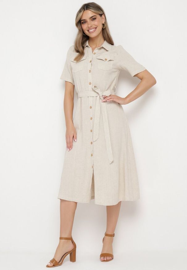 Born2be - Ciemnobeżowa Koszulowa Sukienka z Wiskozy z Lnem Zapinana na Guziki z Materiałowym Paskiem Fidilla. Okazja: na co dzień, na spotkanie biznesowe. Kolor: beżowy. Materiał: materiał, len, wiskoza. Wzór: aplikacja. Typ sukienki: koszulowe. Styl: casual, elegancki, biznesowy