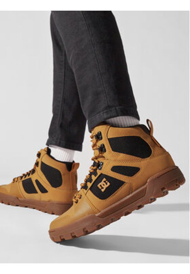 DC Shoes Sneakersy Pure Ht Wr ADYB100018 Brązowy. Kolor: brązowy. Materiał: skóra