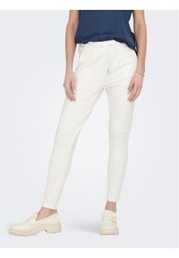 only - ONLY Spodnie materiałowe 15115847 Biały Regular Fit. Kolor: biały. Materiał: wiskoza #1