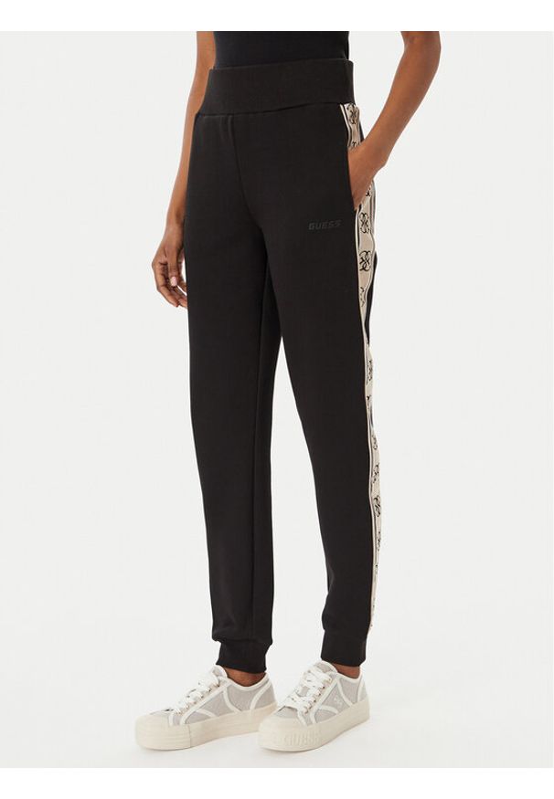 Guess Spodnie dresowe Britney V2YB15 KB3P2 Czarny Regular Fit. Kolor: czarny. Materiał: bawełna