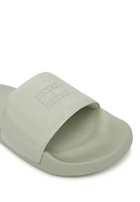 Tommy Jeans Klapki Flag Pool Slide Patent EN0EN02901 Zielony. Kolor: zielony. Materiał: skóra #6