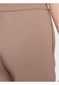 Calvin Klein Spodnie dresowe Minimal Logo K20K204964 Brązowy Regular Fit. Kolor: brązowy. Materiał: bawełna, dresówka #4
