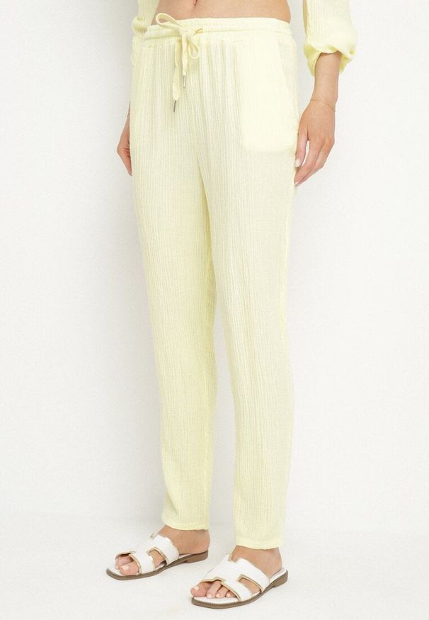 Born2be - Żółty Bawełniany Komplet Muślinowy Koszula z Regulowanymi Rękawami i Spodnie Janilene. Kolor: żółty. Materiał: bawełna