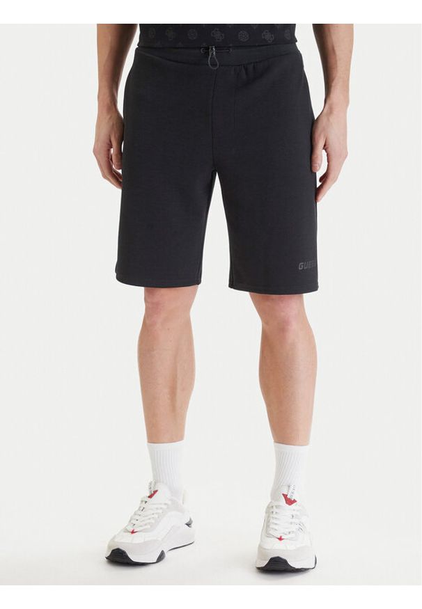 Guess Szorty sportowe Z6GD02 K2845 Czarny Regular Fit. Kolor: czarny. Materiał: syntetyk. Styl: sportowy