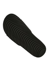 Klapki Nike Kawa Slide Jr 819352-001 czarne. Kolor: czarny. Materiał: syntetyk. Obcas: na platformie #2