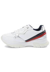 TOMMY HILFIGER - Białe Sneakersy Tommy Hilfiger Damskie Modne Buty. Okazja: na uczelnię, na spacer. Zapięcie: pasek. Kolor: biały. Szerokość cholewki: normalna. Wzór: paski. Materiał: materiał, skóra ekologiczna. Obcas: na obcasie. Styl: sportowy. Wysokość obcasa: niski