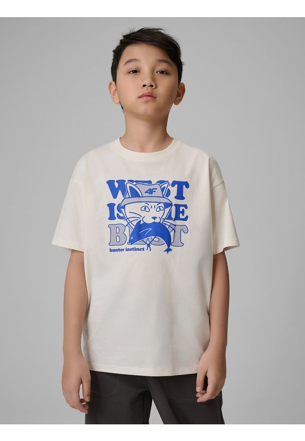 4f - 4F T-shirt loose z nadrukiem chłopięcy - biały 122 (6-7 lat). Okazja: na uczelnię, na co dzień. Kolor: biały. Materiał: materiał, bawełna, dzianina. Wzór: nadruk. Sezon: lato. Styl: casual