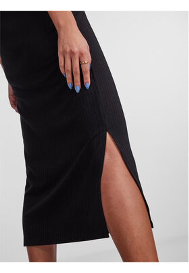 Pieces Spódnica ołówkowa 17101527 Czarny Slim Fit. Kolor: czarny. Materiał: syntetyk