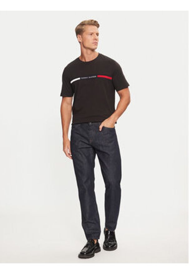 TOMMY HILFIGER - Tommy Hilfiger T-Shirt MW0MW36498 Czarny Regular Fit. Kolor: czarny. Materiał: bawełna