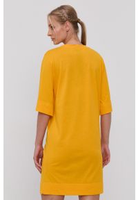 Emporio Armani Underwear - Emporio Armani - Sukienka plażowa. Okazja: na plażę, na co dzień. Kolor: żółty. Materiał: dzianina. Wzór: nadruk. Typ sukienki: proste. Styl: casual. Długość: mini #4