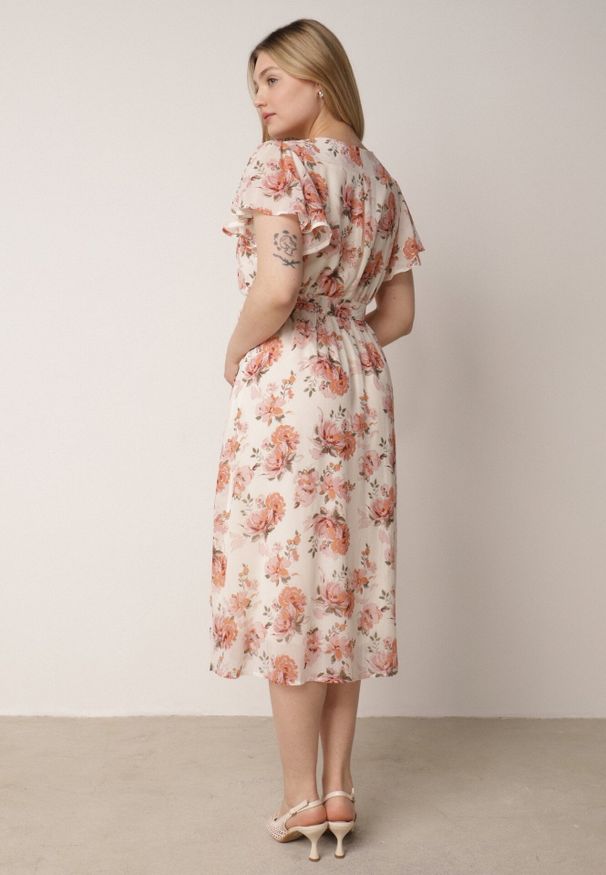 Born2be - Różowa Romantyczna Sukienka Kopertowa z Wiązanym Paskiem i Brokatem Yael. Okazja: do pracy, na co dzień, na spotkanie biznesowe, na randkę. Kolor: różowy. Wzór: kwiaty. Typ sukienki: kopertowe. Styl: elegancki, biznesowy, casual