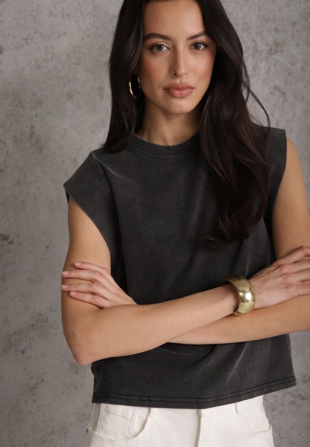 Renee - Czarny Top z Bawełny w Stylu Grunge z Szeroką Linią Ramion Tezorea. Kolor: czarny. Materiał: bawełna