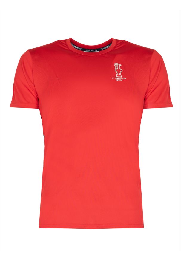 North Sails X Prada T-shirt "Foehn" | 45 2302 000 | T-shirt Foehn | Mężczyzna | Czerwony. Okazja: na co dzień. Kolor: czerwony. Materiał: poliester. Wzór: aplikacja, nadruk. Styl: casual