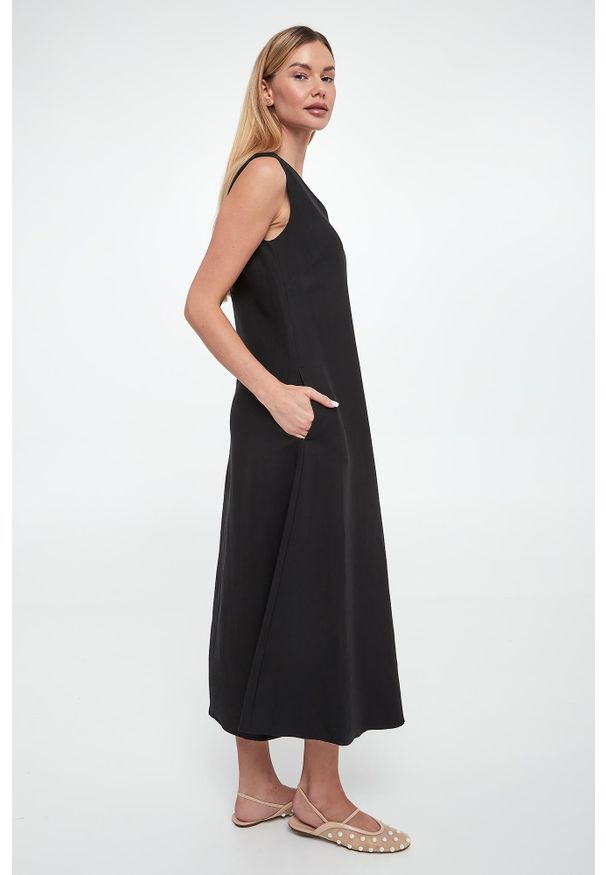 Weekend Max Mara - Sukienka midi Egoista WEEKEND MAX MARA. Długość: midi