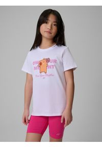 4f - 4F T-shirt regular z nadrukiem dziewczęcy - biały 152 (11-12 lat). Okazja: na spacer, na co dzień, na uczelnię. Kolor: biały. Materiał: dzianina, bawełna, skóra, materiał. Wzór: nadruk. Sezon: lato. Styl: casual #1