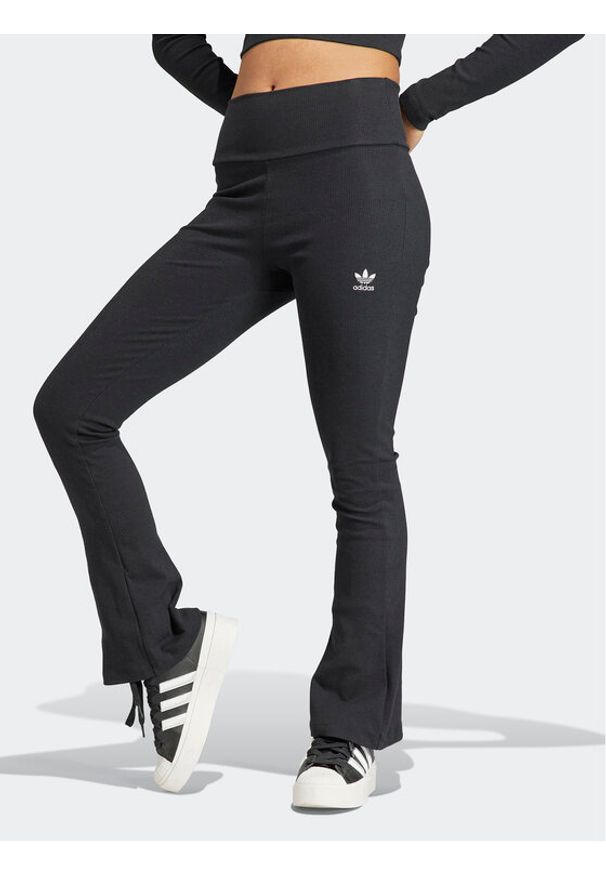 Adidas - adidas Spodnie materiałowe Essentials II8056 Czarny Flare Fit. Kolor: czarny. Materiał: bawełna