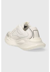 Tommy Jeans sneakersy TJW FUR FASHION RUNNER LC WL kolor biały EN0EN02247. Nosek buta: okrągły. Zapięcie: sznurówki. Kolor: biały. Materiał: guma. Obcas: na platformie #2