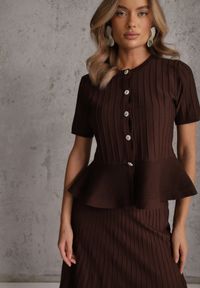 Renee - Brązowy Komplet z Wiskozą Bluzka z Guzikami i Baskinką i Spódnica Narinna. Kolor: brązowy. Materiał: wiskoza #4