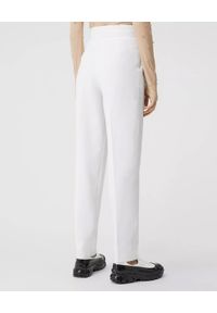 Burberry - BURBERRY - Białe spodnie z nadrukiem. Stan: podwyższony. Kolor: biały. Materiał: wełna. Wzór: nadruk. Styl: klasyczny #2