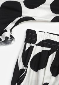 Born2be - Czarny Komplet z Wiskozy Bluzka z Falbankami i Szerokie Spodnie w Liście Thalla. Kolor: czarny. Materiał: wiskoza #4