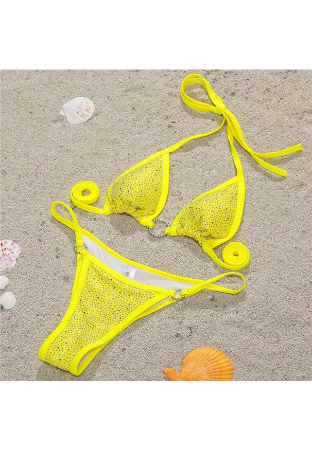 Intica - Bikini z cyrkoniami na plażę z regulowanymi ramiączkami Sivan. Kolor: żółty. Materiał: materiał. Wzór: aplikacja