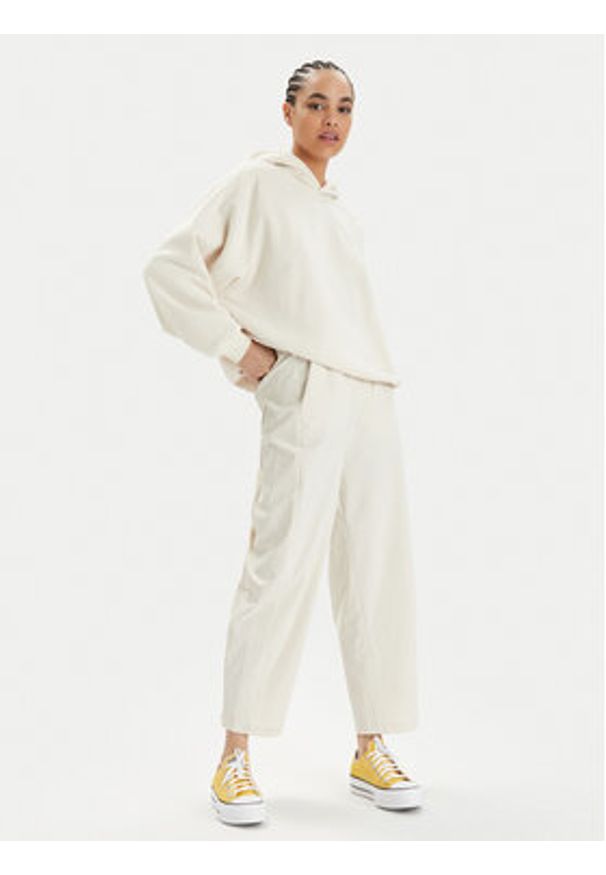 Champion Bluza E10001 Beżowy Relaxed Fit. Kolor: beżowy. Materiał: bawełna