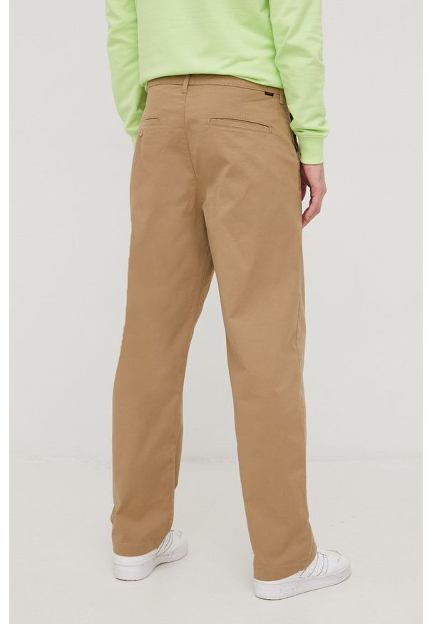 Lee spodnie męskie kolor beżowy w fasonie chinos. Kolor: beżowy. Materiał: lycra, bawełna, materiał, tkanina. Wzór: gładki