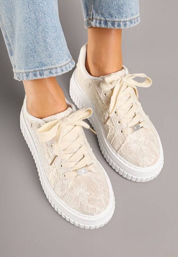 Born2be - Beżowe Sneakersy na Grubej Tłoczonej Podeszwie z Brokatem Lalema. Okazja: na co dzień. Nosek buta: okrągły. Kolor: beżowy. Materiał: jeans