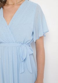 Born2be - Niebieska Brokatowa Sukienka Koktajlowa Ozdobiona Paskiem Ziliane. Okazja: na imprezę. Kolor: niebieski. Wzór: aplikacja. Styl: wizytowy #6