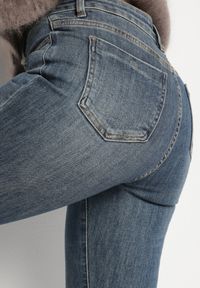 Born2be - Niebieskie Bawełniane Jeansy Dzwony z Regularnym Stanem Zenorra. Okazja: na co dzień, na spacer. Kolor: niebieski. Styl: casual #4