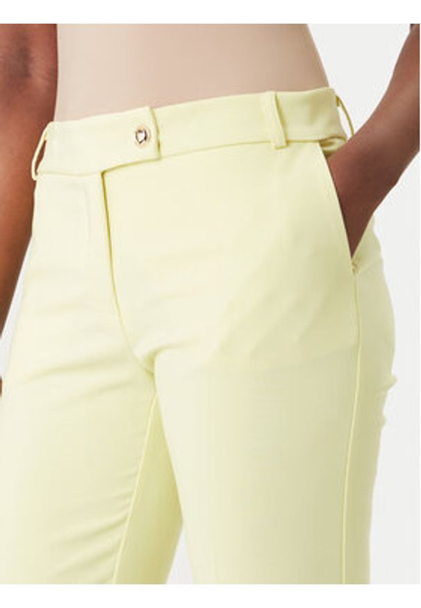 Rinascimento Spodnie materiałowe CFC0128638003 Żółty Slim Fit. Kolor: żółty. Materiał: syntetyk