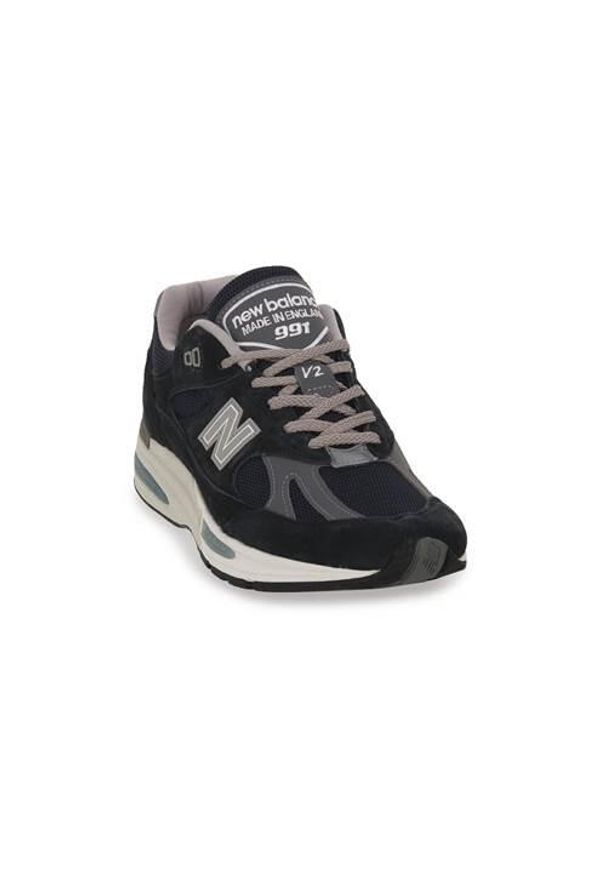Buty do chodzenia męskie New Balance 991. Zapięcie: sznurówki. Kolor: czarny. Materiał: materiał. Szerokość cholewki: normalna. Sport: turystyka piesza