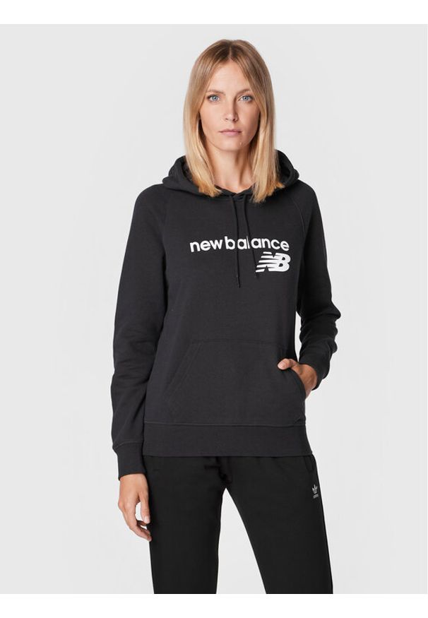 New Balance Bluza Classic Core Fleece WT03810 Czarny Relaxed Fit. Kolor: czarny. Materiał: syntetyk, bawełna