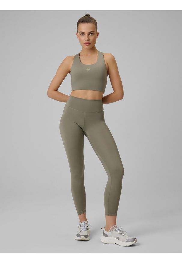 4f - 4F Biustonosz treningowy z niskim wsparciem damski - oliwkowy XS. Kolor: oliwkowy, brązowy, wielokolorowy. Materiał: guma, włókno. Rodzaj stanika: wyciągane miseczki. Sport: fitness, joga i pilates