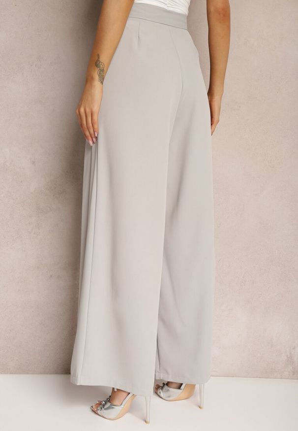 Renee - Szare Eleganckie Spodnie w Garniturowym Stylu High Waist Ozdobione Paskiem w Talii Wenelsea. Okazja: do pracy. Stan: podwyższony. Kolor: szary. Długość: długie. Wzór: aplikacja. Styl: elegancki