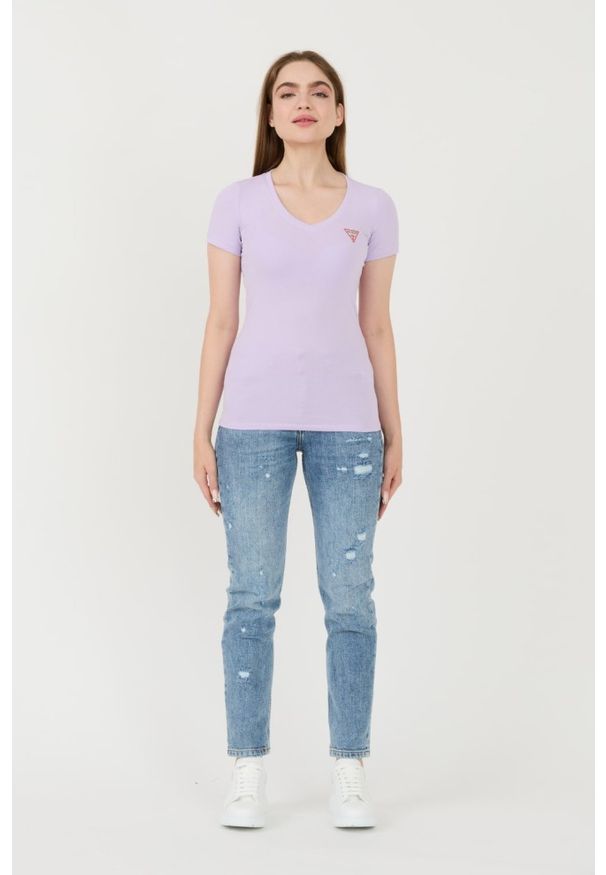 Guess - GUESS Lawendowy damski t-shirt Mini Triangle Tee, Rozmiar S. Kolor: fioletowy