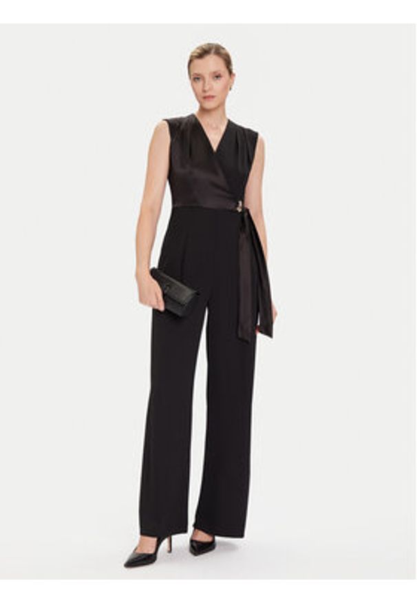 Rinascimento Kombinezon CFC0020066002 Czarny Regular Fit. Kolor: czarny. Materiał: syntetyk