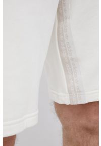 adidas Originals Szorty bawełniane H11466 męskie kolor kremowy. Okazja: na co dzień. Kolor: beżowy. Materiał: bawełna. Styl: casual #3