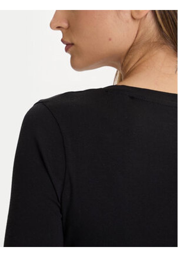 Guess Bluzka W5BI74 J1314 Czarny Slim Fit. Kolor: czarny. Materiał: bawełna