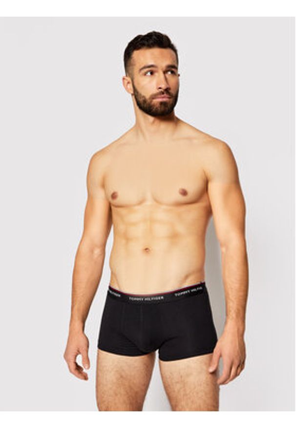 TOMMY HILFIGER - Tommy Hilfiger Komplet 3 par bokserek 3P Lr Trunk 1U87903841 Czarny. Kolor: czarny. Materiał: bawełna