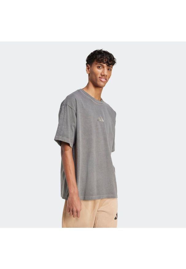 Adidas - Koszulka z efektem sprania ADIDAS ALL SZN. Kolor: szary. Materiał: bawełna, włókno