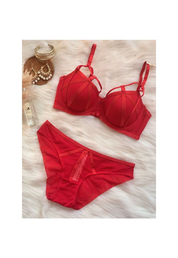 Intica - Komplet bielizny z paseczkami na romantyczne wieczory Shala. Kolor: czerwony. Materiał: materiał