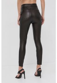 Spanx Legginsy modelujące Leather-Like Ankle Skinny damskie kolor brązowy gładkie. Kolor: brązowy. Wzór: gładki
