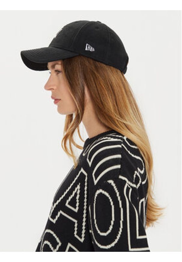 New Era Czapka z daszkiem Cosy New York Yankees 60565258 Czarny. Kolor: czarny. Materiał: poliester, materiał