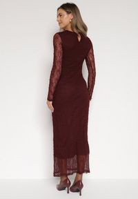 Born2be - Bordowa Dopasowana Sukienka Koronkowa z Długim Rękawem Zenika. Kolor: czerwony. Materiał: koronka. Długość rękawa: długi rękaw. Wzór: koronka. Sezon: wiosna, zima, jesień. Styl: elegancki #3
